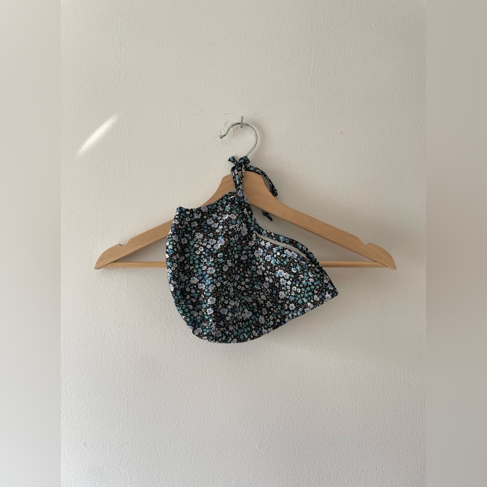 Briar bonnet liberty fabric